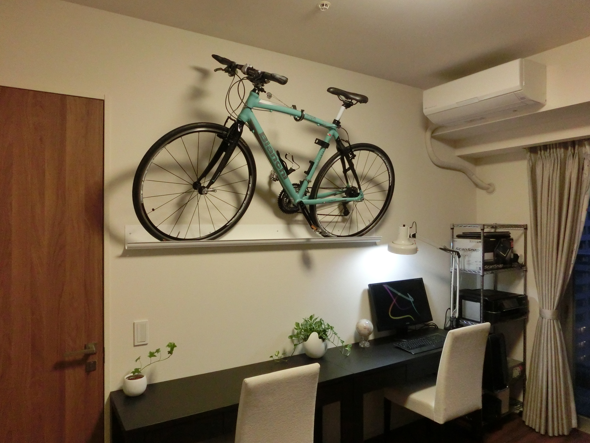 自転車を壁掛け | テレビ壁掛けシステム【ジャストップ】